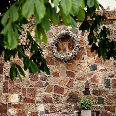 Hofgut Munz Im Sächsischen Burgen- Und Heideland * Grossweitzschen